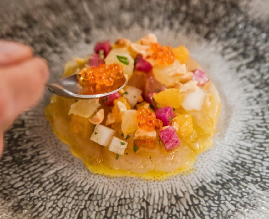 Ein Gericht von Küchenchef Loïc Dantec